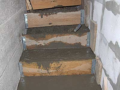Как сделать лестницу в подвал гаража?